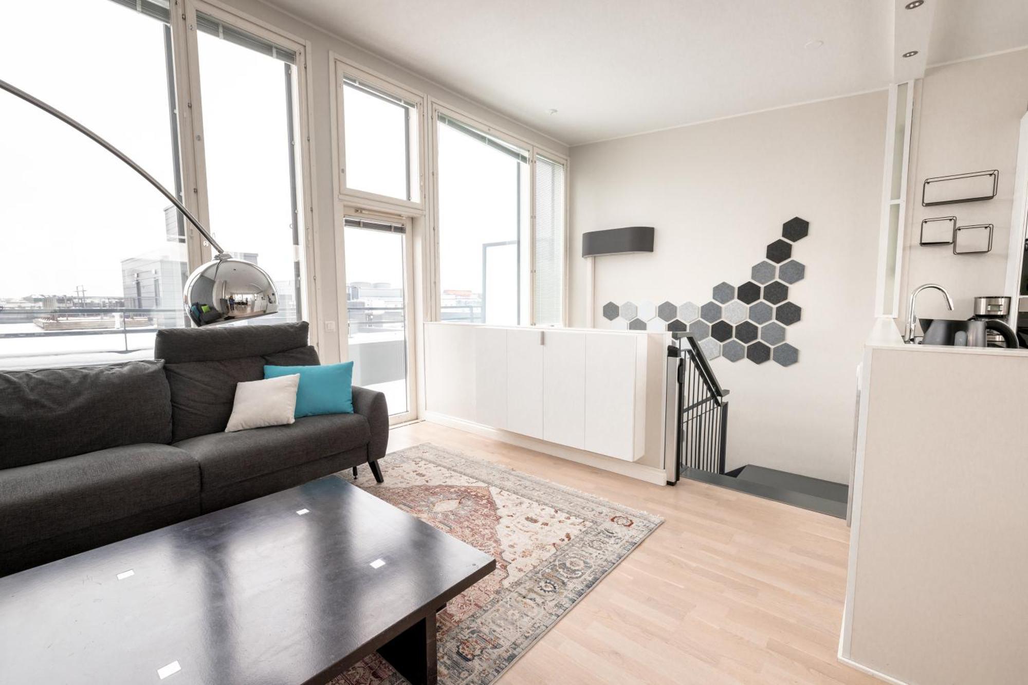 2ndhomes Stunning 2-story Penthouse With Sauna & 2 Terraces Apartamento