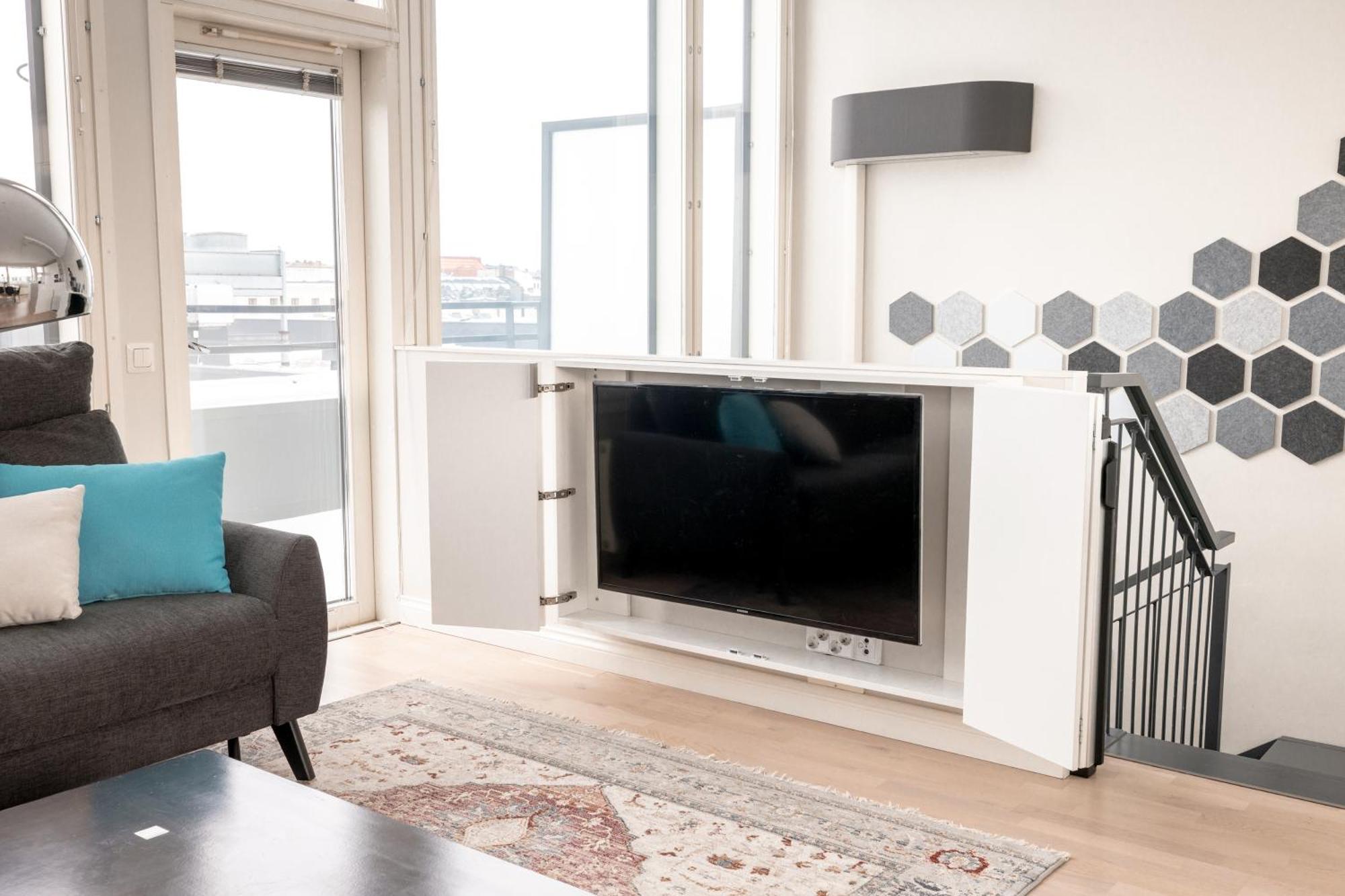 2ndhomes Stunning 2-story Penthouse With Sauna & 2 Terraces Apartamento Helsínquia